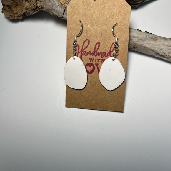 Abstract earrings. - Picture 2 of 4